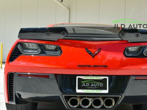 Used 2015 Chevrolet Corvette Z06 w/ 3LZ Preferred Equipment Group RWD image 37