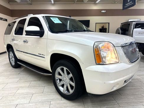 Used 2012 GMC Yukon Denali image 5