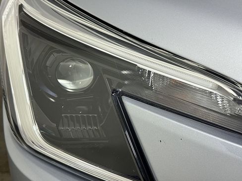Used 2024 Subaru Forester Premium AWD/4WD image 38