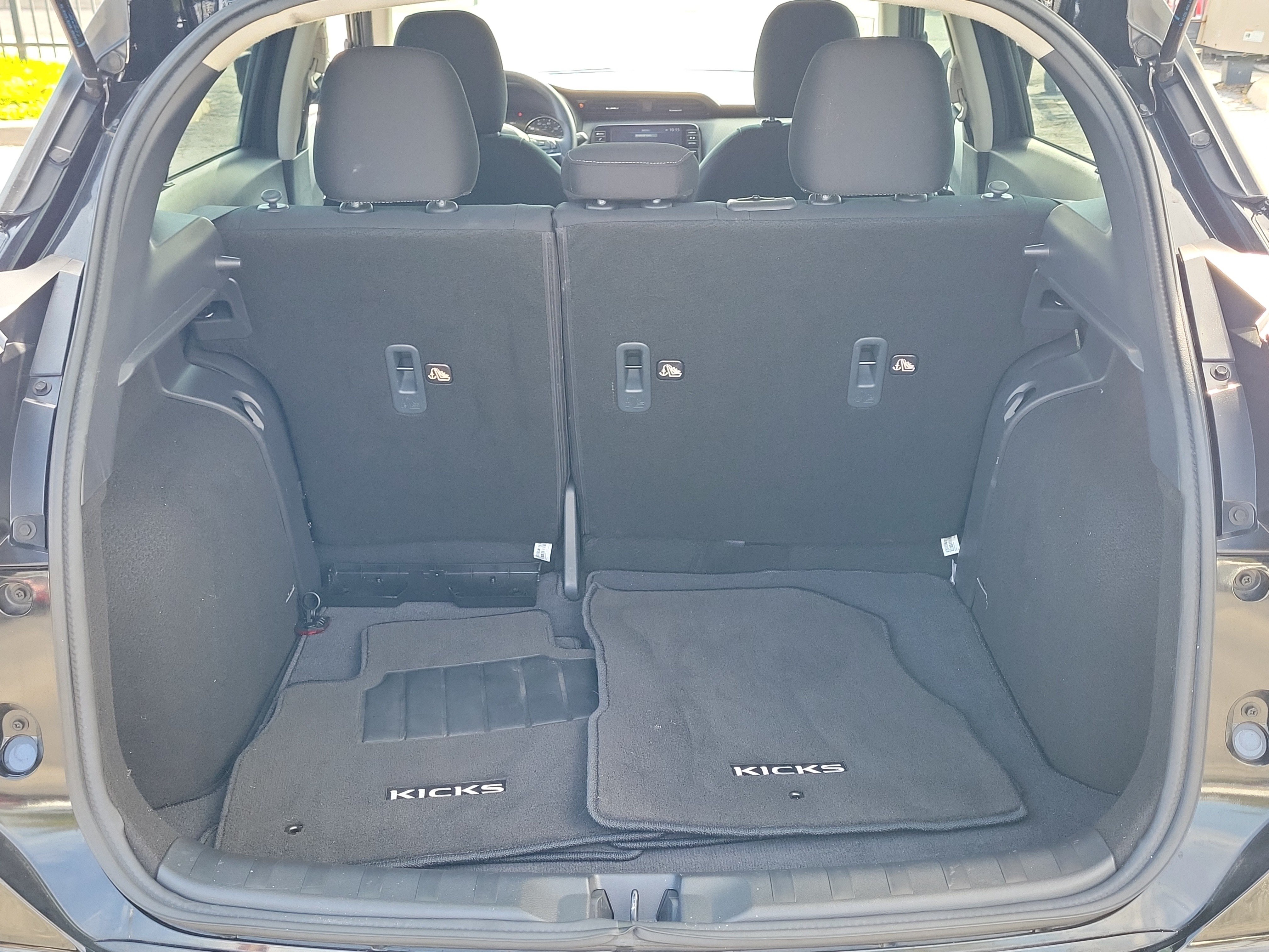Certified 2024 Nissan Kicks SV FWD image 7