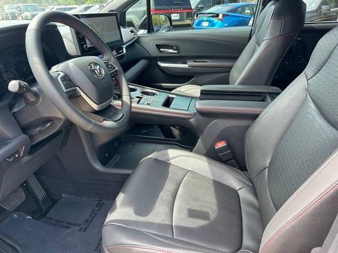 Certified 2026 Toyota Sienna XSE FWD image 11