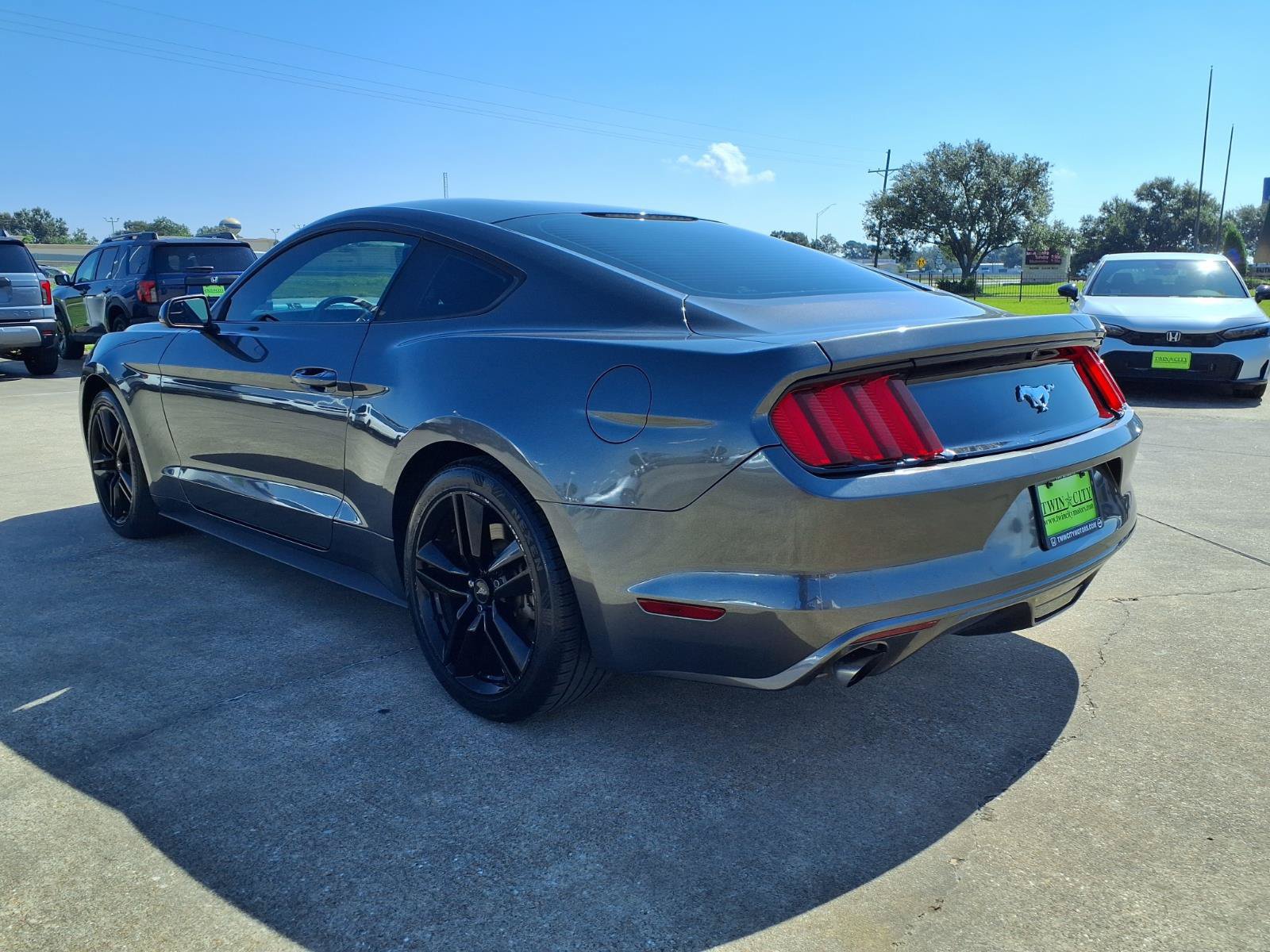 Used 2016 Ford Mustang Coupe w/ Ecoboost Performance Package RWD image 7