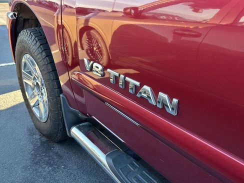 Used 2014 Nissan Titan SV w/ SV Value Truck Package image 8