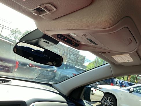 Used 2021 Chevrolet Equinox LT image 14