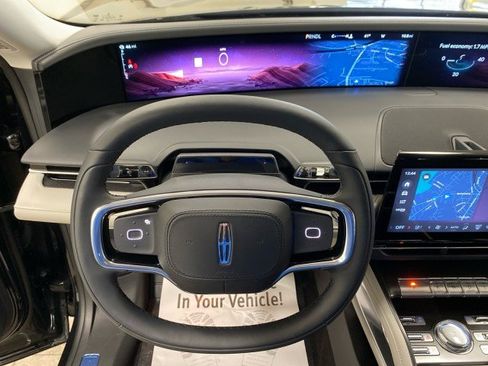 New 2025 Lincoln Nautilus Reserve image 19