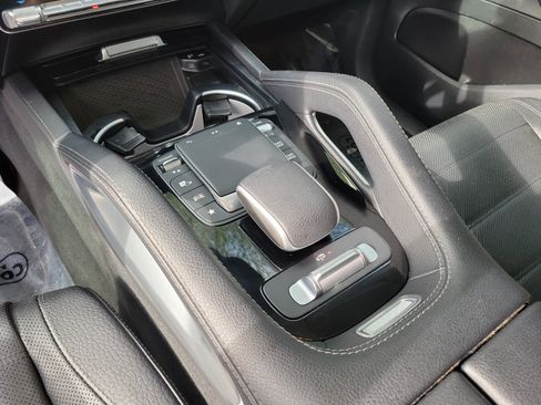 Used 2023 Mercedes-Benz GLS 450 4MATIC image 13
