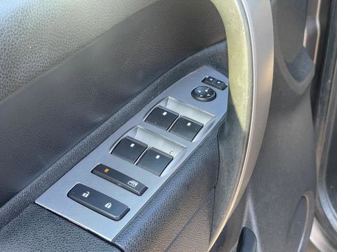 Used 2012 Chevrolet Silverado 1500 LT AWD/4WD image 10