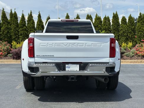 New 2026 Chevrolet Silverado 3500 W/T AWD/4WD image 9