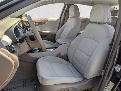 Used 2021 Chevrolet Malibu LT FWD image 16