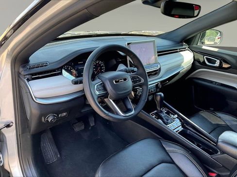 Used 2025 Jeep Compass Limited AWD/4WD image 22