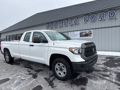 Used 2018 Toyota Tundra SR image 1
