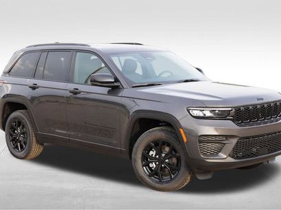 Used 2025 Jeep Grand Cherokee Altitude w/ Trailer Tow Package