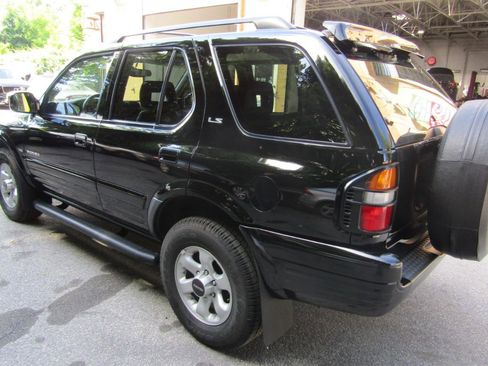 Used 1998 Isuzu Rodeo LS AWD/4WD image 3