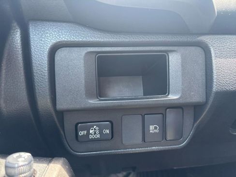 Used 2019 Toyota Tacoma SR5 RWD image 21