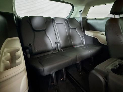 Used 2024 Kia Carnival SX FWD image 28