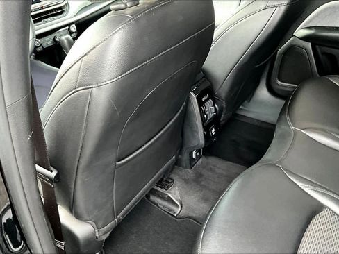 Used 2024 Jeep Compass Latitude image 12