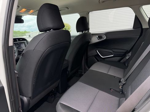 Used 2022 Kia Soul LX w/ Technology Package FWD image 15