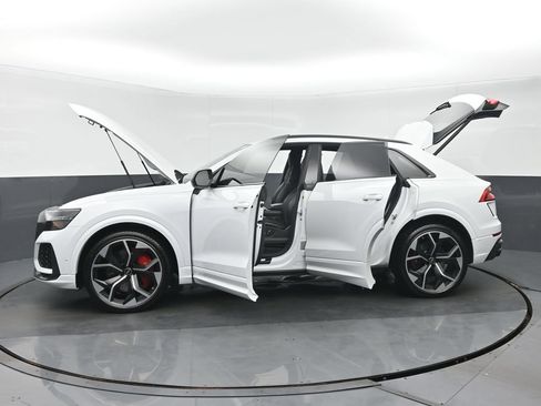 Used 2023 Audi RS Q8 AWD/4WD image 40