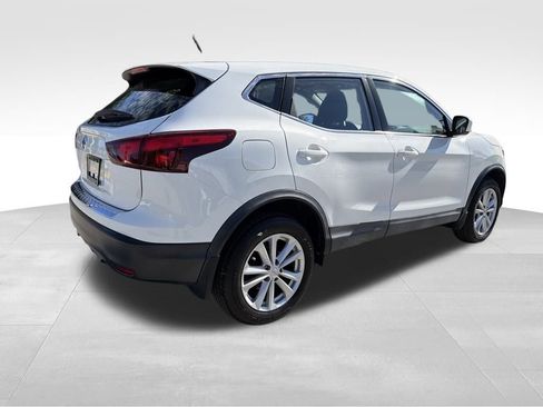 Used 2018 Nissan Rogue Sport S w/ S Appearance Package image 8