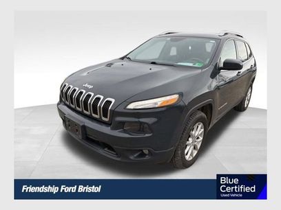 Used 2018 Jeep Cherokee Latitude Plus w/ Comfort/Convenience Group