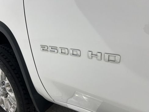 Used 2022 Chevrolet Silverado 2500 W/T w/ WT Convenience Package AWD/4WD image 25