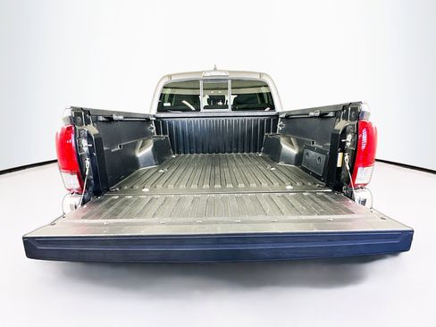 Used 2020 Toyota Tacoma SR5 image 27