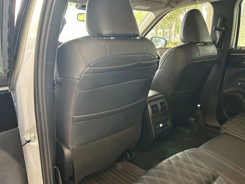 Used 2024 Mitsubishi Outlander SEL FWD image 37