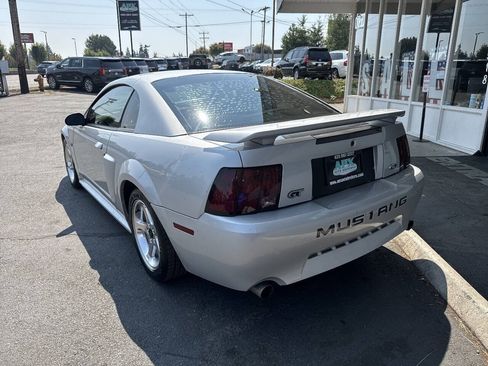 Used 2002 Ford Mustang GT RWD image 4