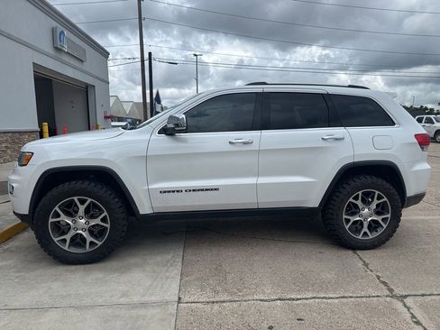 Used 2019 Jeep Grand Cherokee Limited w/ Trailer Tow Group IV AWD/4WD image 4