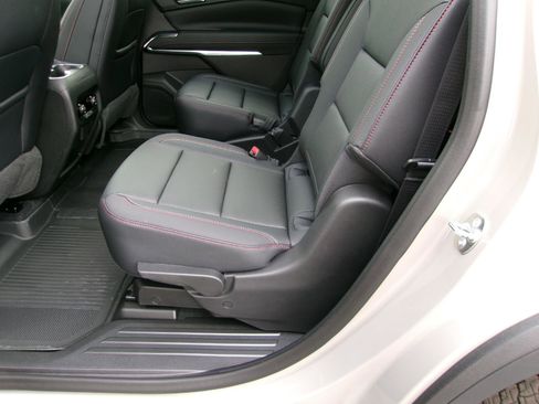 New 2026 Chevrolet Traverse Z71 AWD/4WD image 11