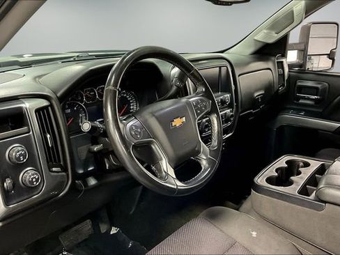 Used 2018 Chevrolet Silverado 1500 LT w/ All Star Edition image 16