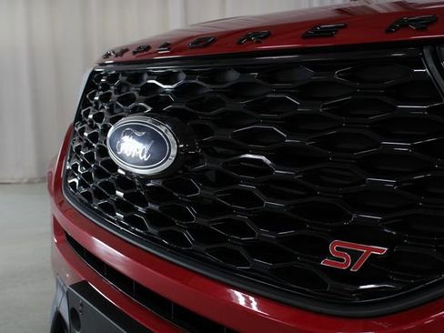 Used 2020 Ford Explorer ST w/ ST Street Pack image 34