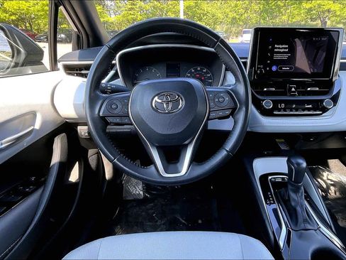 Used 2024 Toyota Corolla SE w/ SE Package image 6