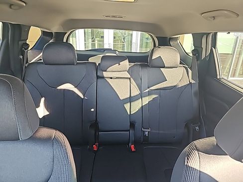 Used 2020 Hyundai Santa Fe SEL w/ Convenience Package image 24
