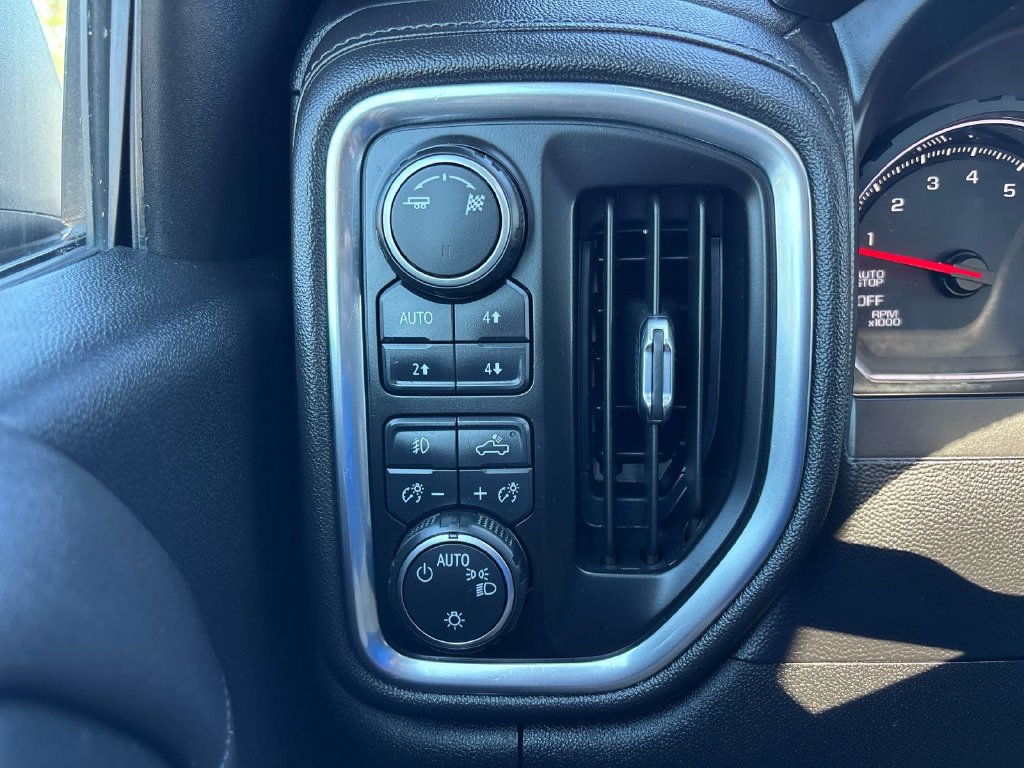 Used 2019 Chevrolet Silverado 1500 LT Trail Boss AWD/4WD image 21
