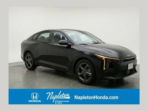Used 2025 Kia K4 FWD image 1