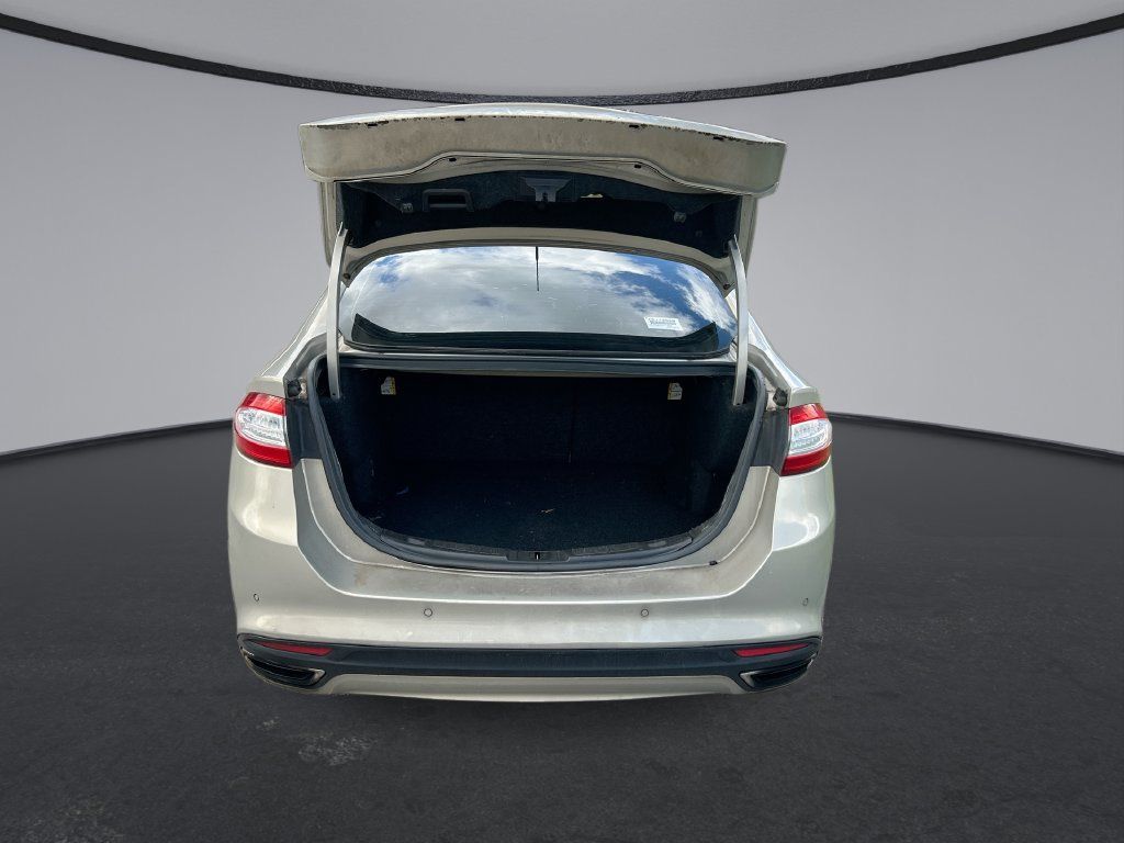Used 2015 Ford Fusion Titanium FWD image 31