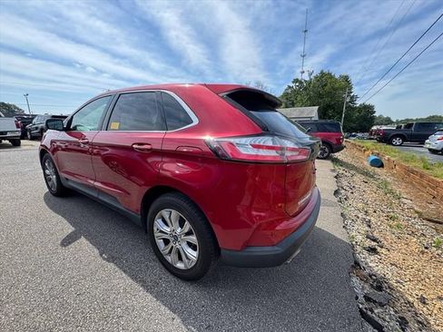Used 2022 Ford Edge Titanium AWD/4WD image 2