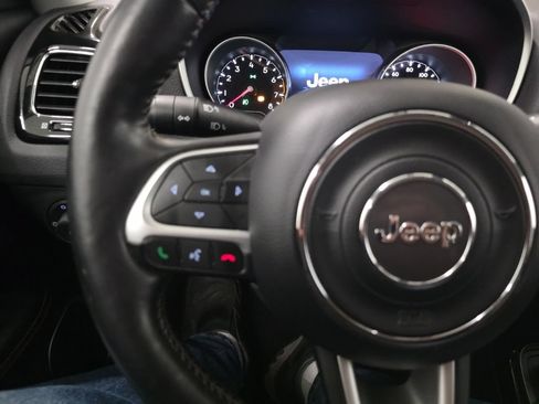 Used 2018 Jeep Compass Limited AWD/4WD image 14