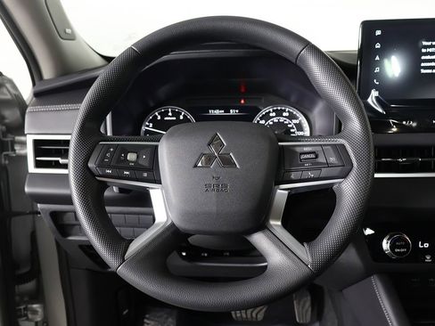 New 2026 Mitsubishi Outlander ES image 36