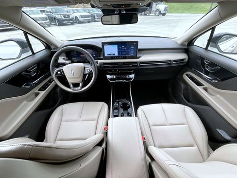 Used 2024 Lincoln Corsair FWD image 15