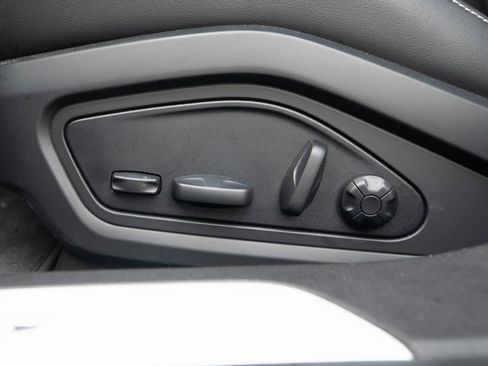 Certified 2025 Porsche Taycan 4S image 21