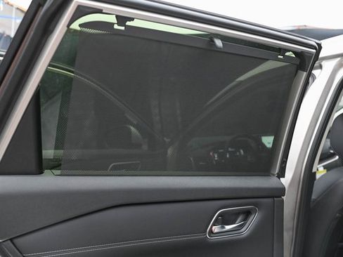 Used 2025 Nissan Rogue Platinum w/ Tech Package image 24