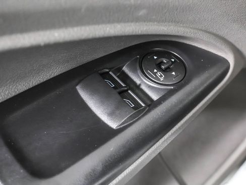 Used 2022 Ford Transit Connect XLT image 33