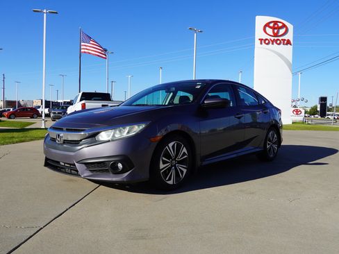 Used 2016 Honda Civic EX-L image 4