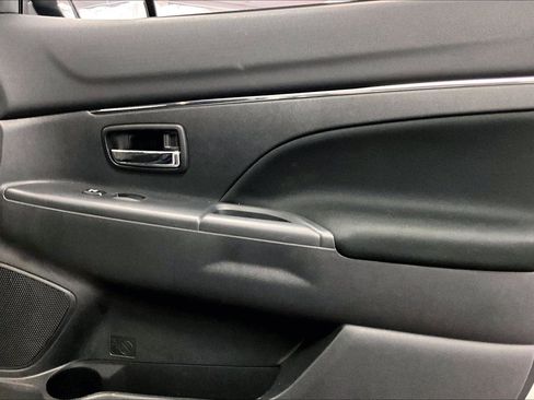 Used 2024 Mitsubishi Outlander Sport ES image 23