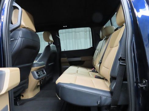 Used 2024 Ford F250 Lariat w/ Black Appearance Package image 11