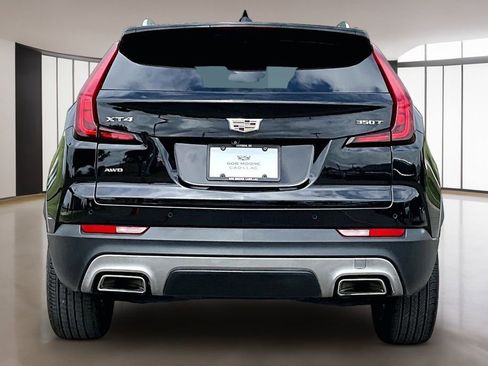 Used 2021 Cadillac XT4 Premium Luxury AWD/4WD image 4