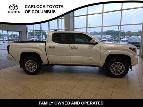Used 2025 Toyota Tacoma Limited AWD/4WD image 6