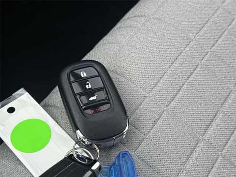 Used 2024 Honda HR-V LX image 31